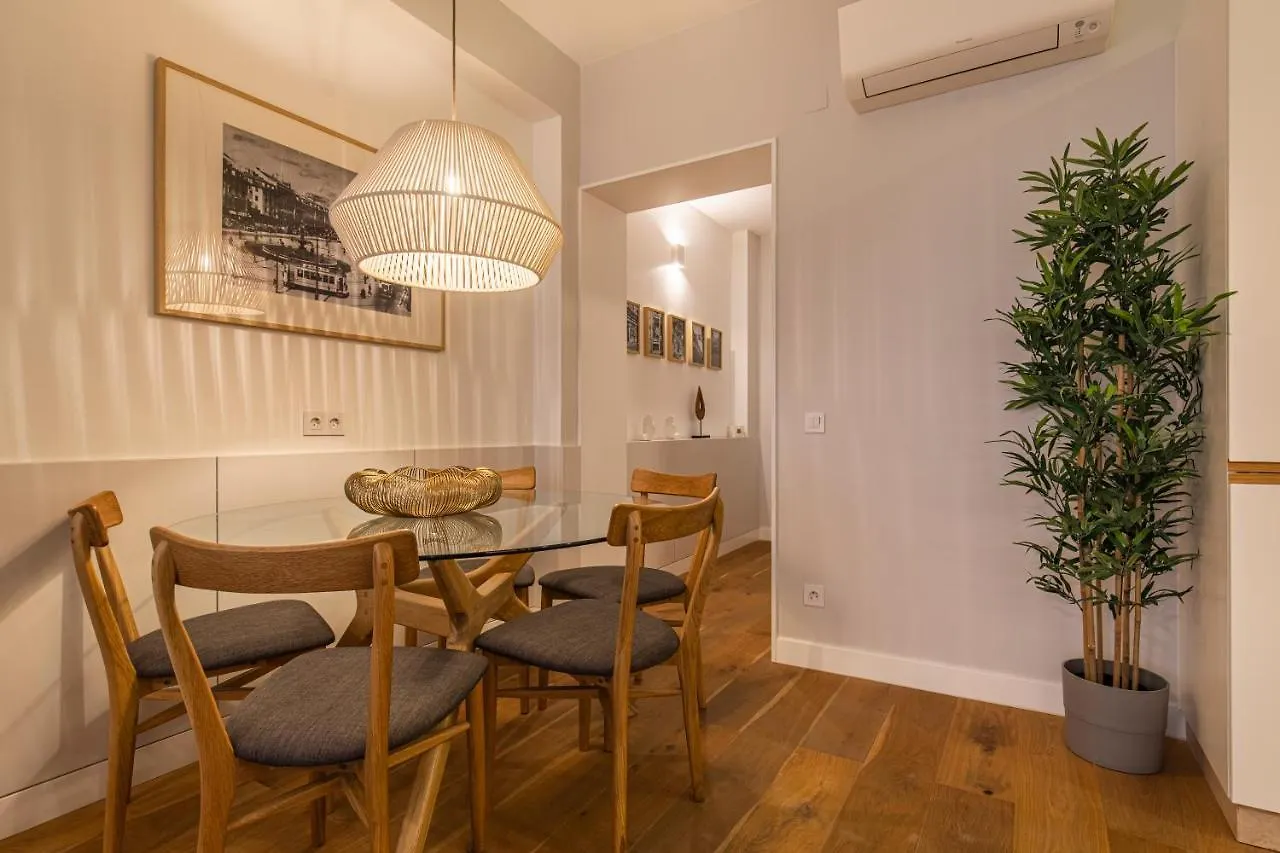 Upscale & Modern 2Bdr Apartment Lisbon