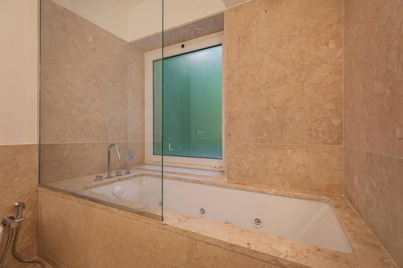 Upscale & Modern 2Bdr Apartment Lisbon Portugal