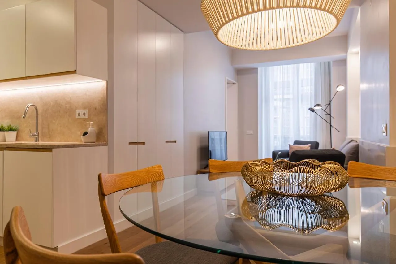 Upscale & Modern 2Bdr Apartment Lisbon