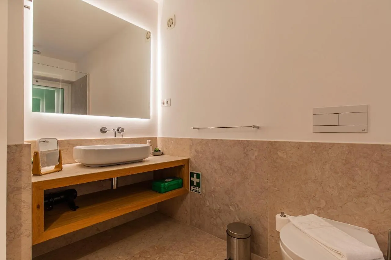 Upscale & Modern 2Bdr Apartment Lisbon 0*,