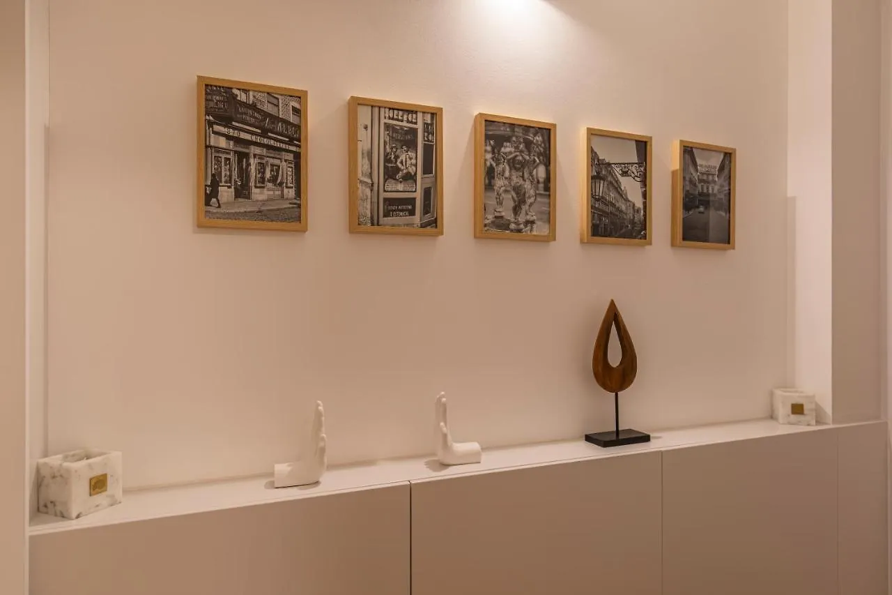 Upscale & Modern 2Bdr Apartment Lisbon Portugal