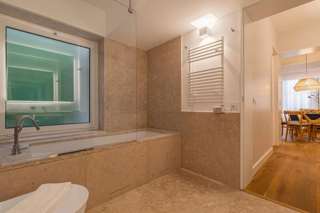 Upscale & Modern 2Bdr Apartment Lisbon