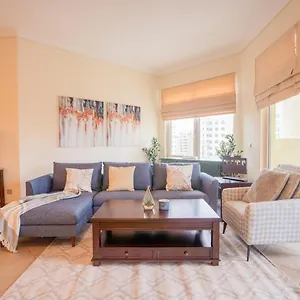 new-luxury-apartment-with-pool-beach-access.dubaihotelsoffers.com/