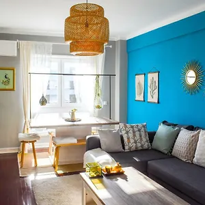 Apartment Sky View 3br + Near Airport + Free Parking, Lisbon