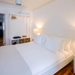 Apartment Sunny And Stylish - 11 Min To The Center, Lisbon